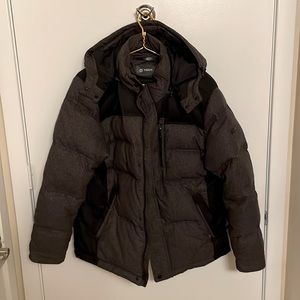 Tumi T-Tech Essential Gear Down Jacket Winter Coat with zip on hood